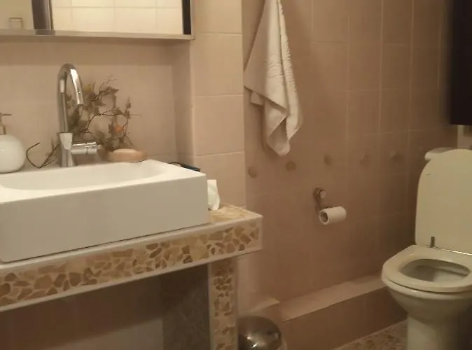 Spacious Cosy * سالونيك